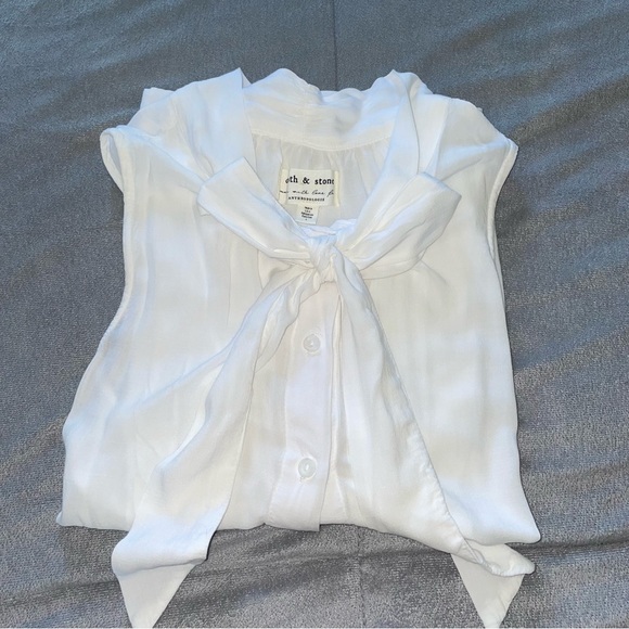 cloth & stone Tops - Cloth & stone Anthropologie blouse tank top size L